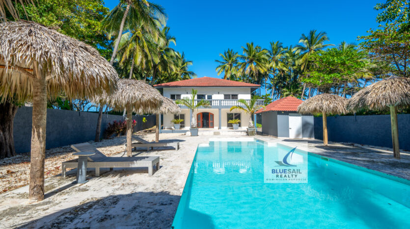 Swimming Pool & Sunbeds Chairs