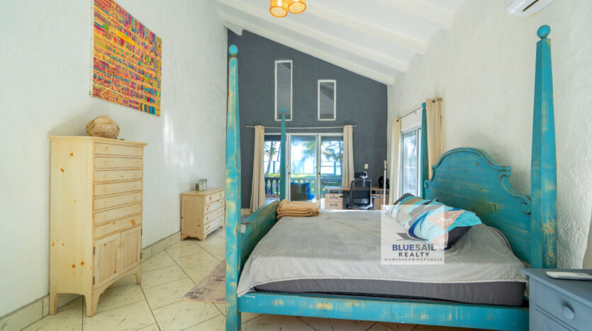 OCEANFRONT LUXURY 4-BEDROOM VILLA IN CABARETE