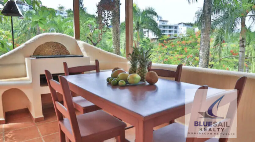 fruits at the dining table