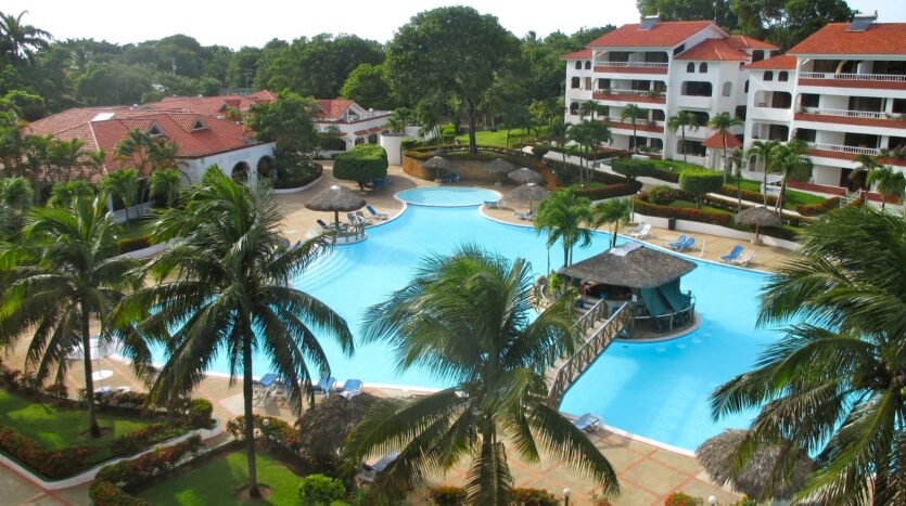 CONDO FOR SALE IN SOSUA ONSITE POOL AND RESTAURANT