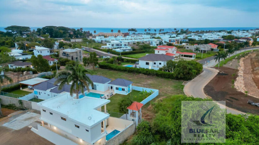 Stunning Oceanside Luxury Villa in Sosua For Sale